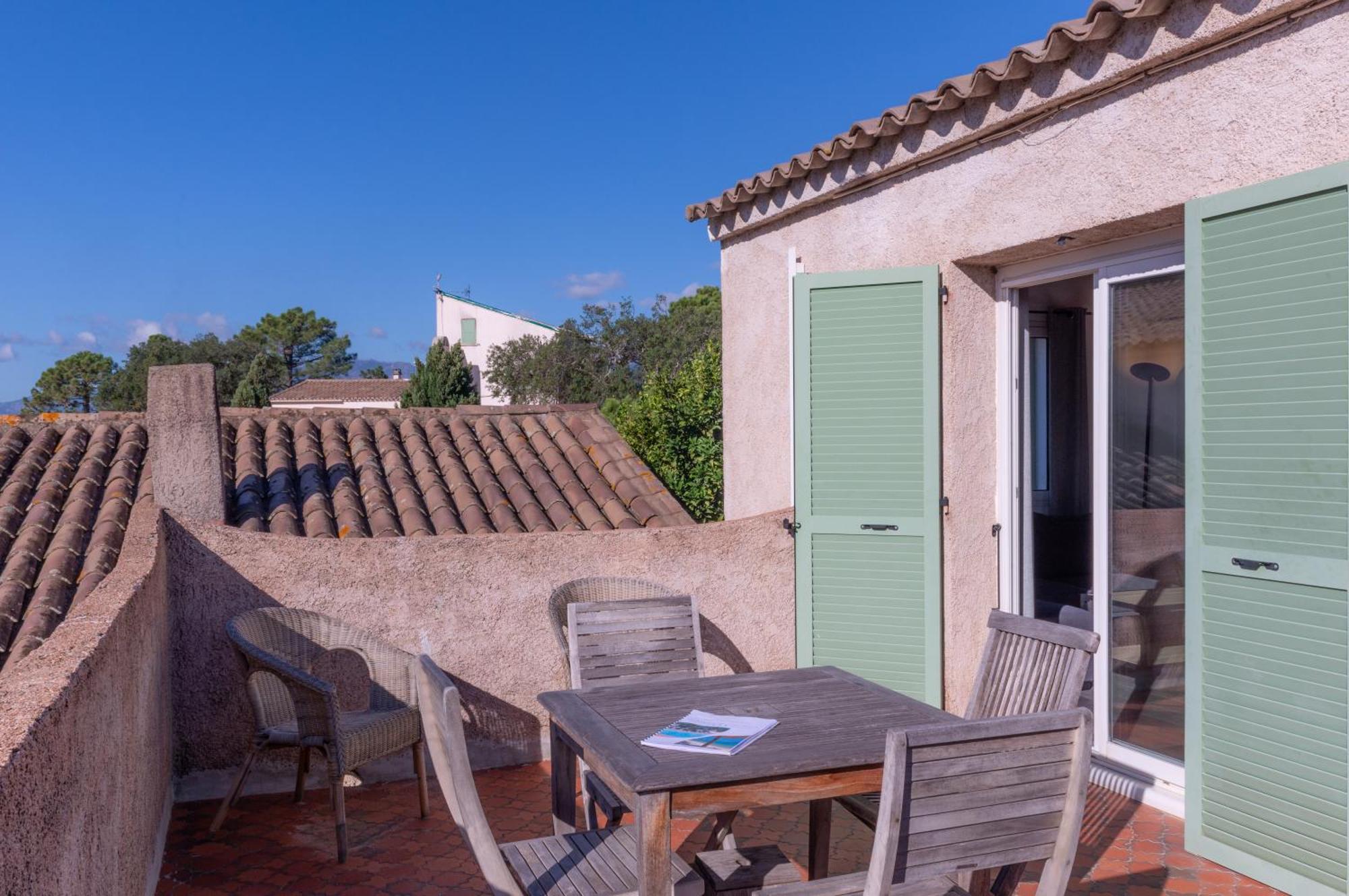 بورتو فيكشْيو Residence Domaine De Caranella المظهر الخارجي الصورة