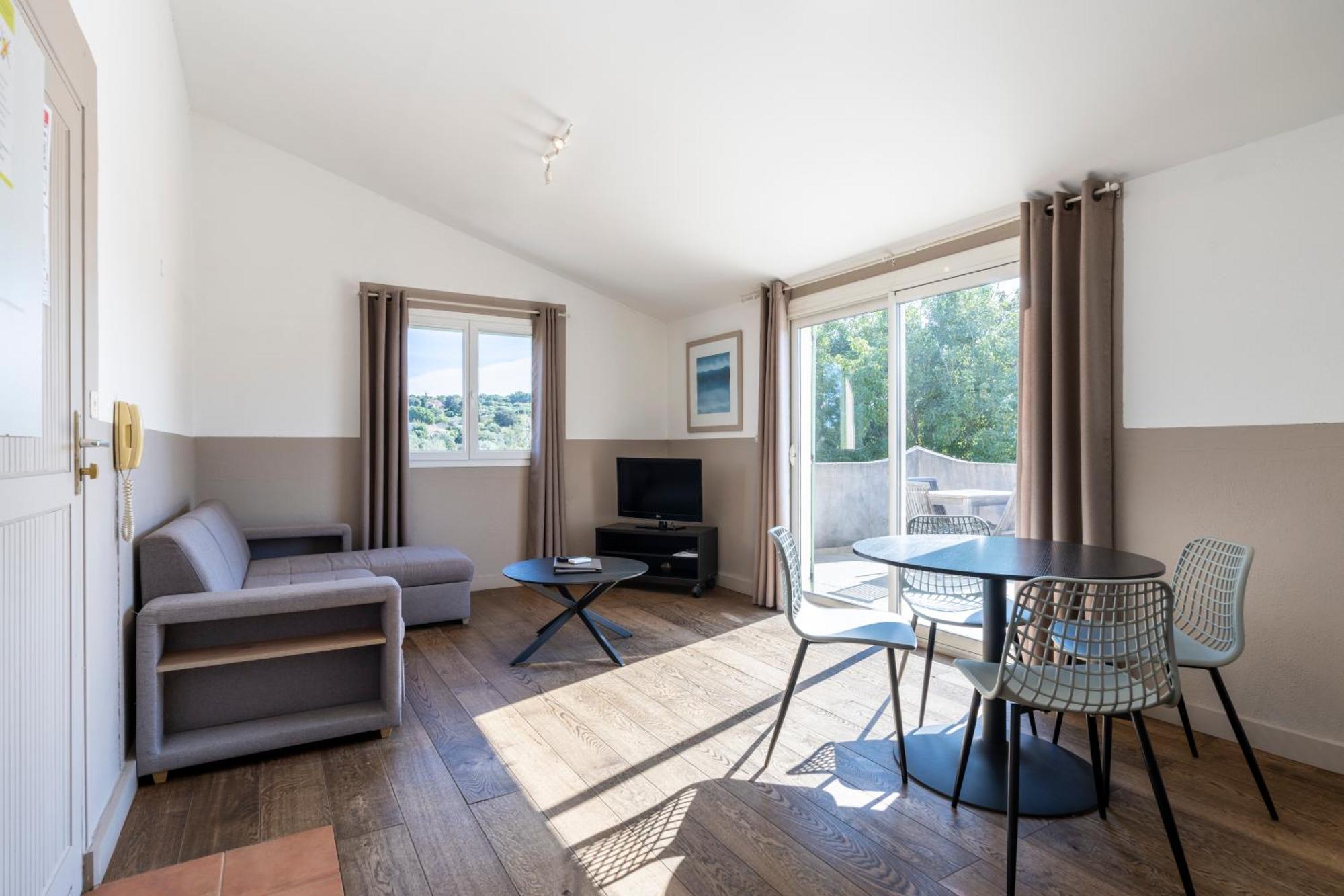 بورتو فيكشْيو Residence Domaine De Caranella المظهر الخارجي الصورة