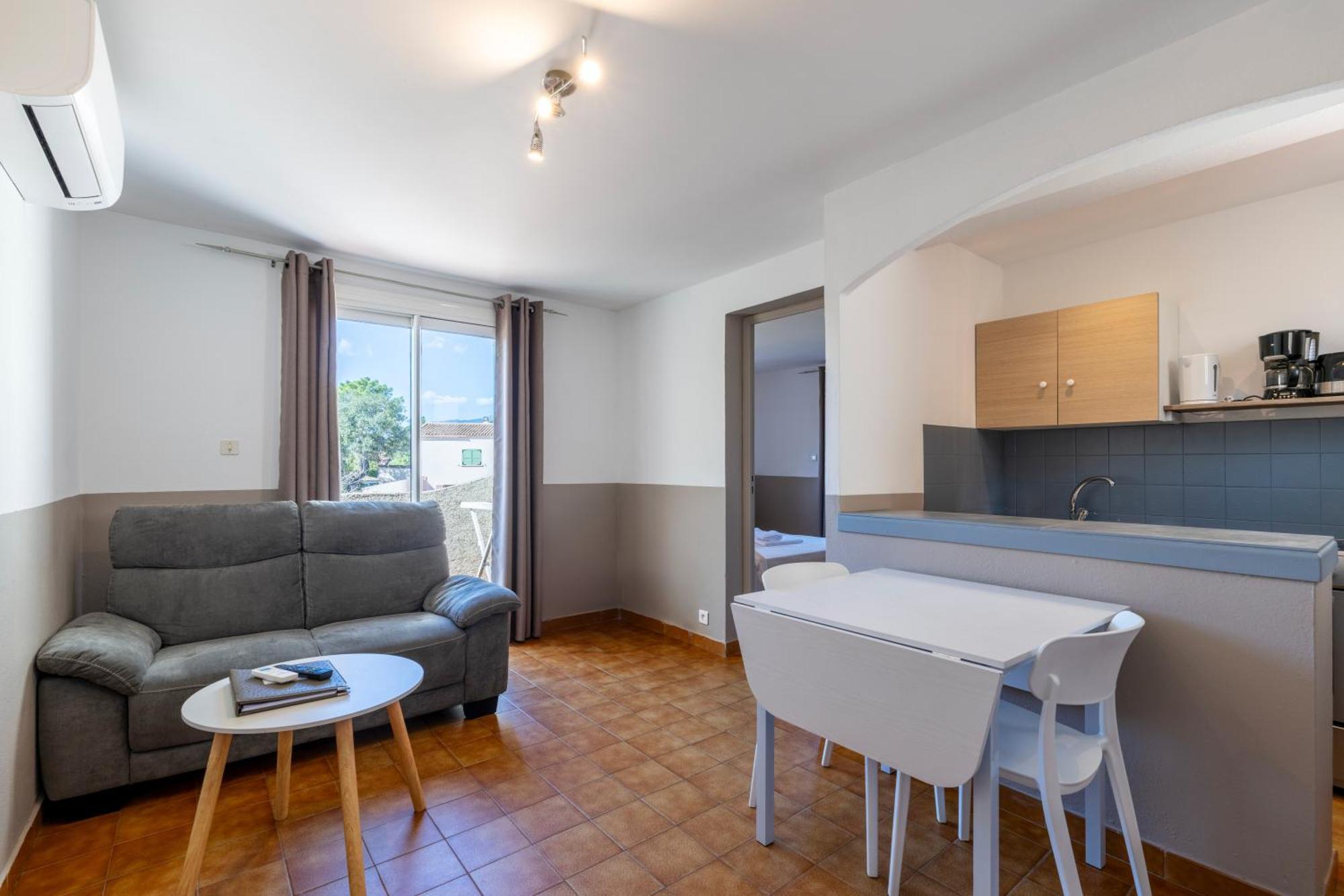 بورتو فيكشْيو Residence Domaine De Caranella الغرفة الصورة