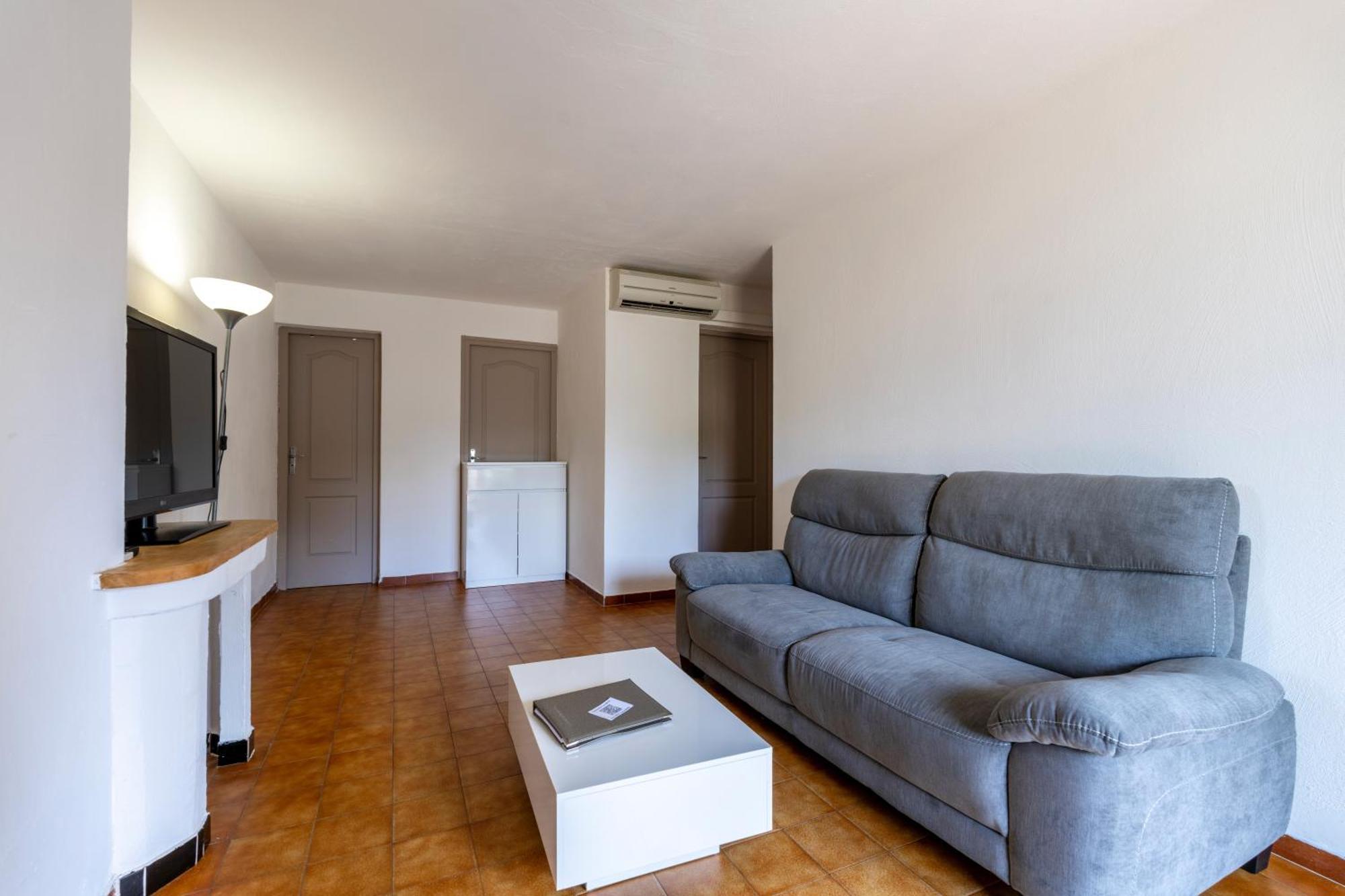 بورتو فيكشْيو Residence Domaine De Caranella الغرفة الصورة