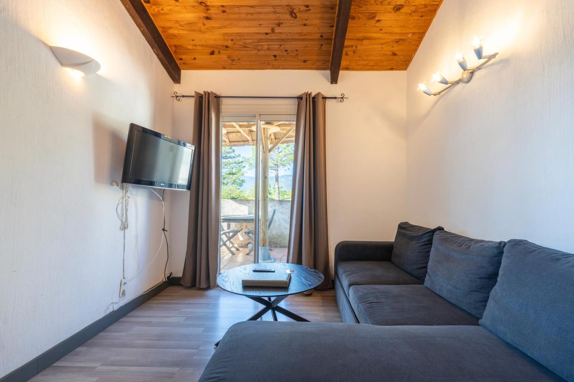 بورتو فيكشْيو Residence Domaine De Caranella المظهر الخارجي الصورة