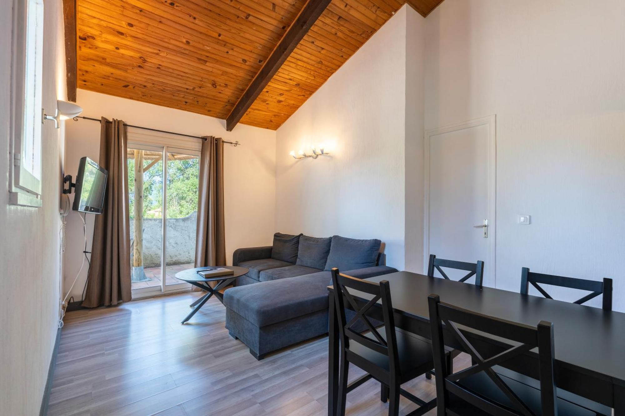 بورتو فيكشْيو Residence Domaine De Caranella المظهر الخارجي الصورة